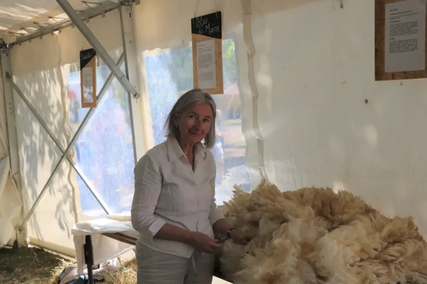 Marie-Thérèse Chaupin, membre d'Atelier Laines d'Europe : « La fibre de laine suit des logiques de production qui sont à l’opposé de celles de la fast