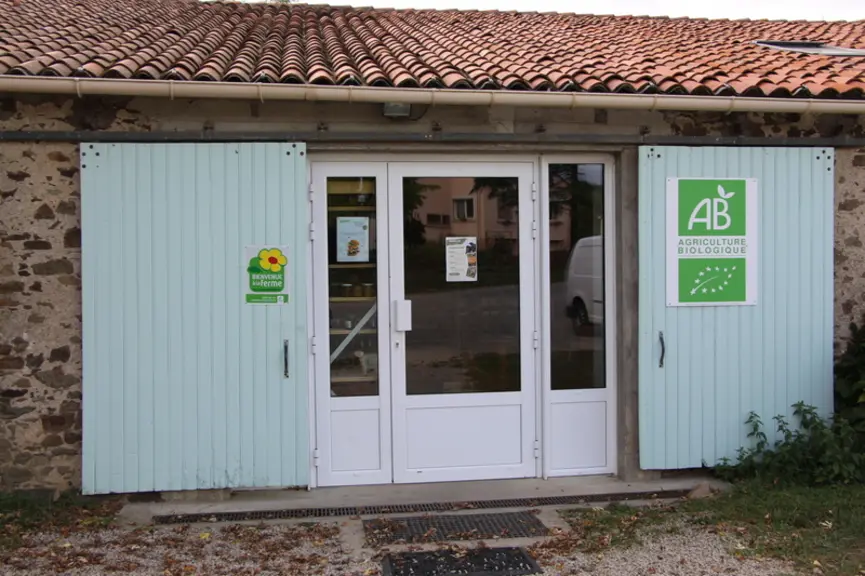 300 agneaux sont vendus à Bretagne vande bio, 150 à des bouchers et 110 au magasin à la ferme.