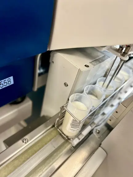 Analyses des échantillons de lait.