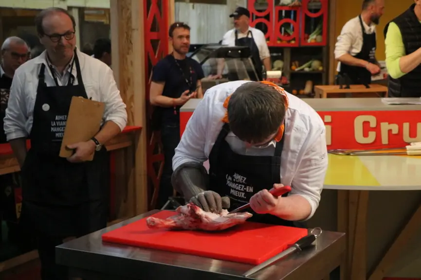 <em class="placeholder">Interbev Ovins qui a mis en place depuis trois ans le programme « Nos clients changent, changeons l’agneau » avec une démarche auprès des artisans bouchers.</em>