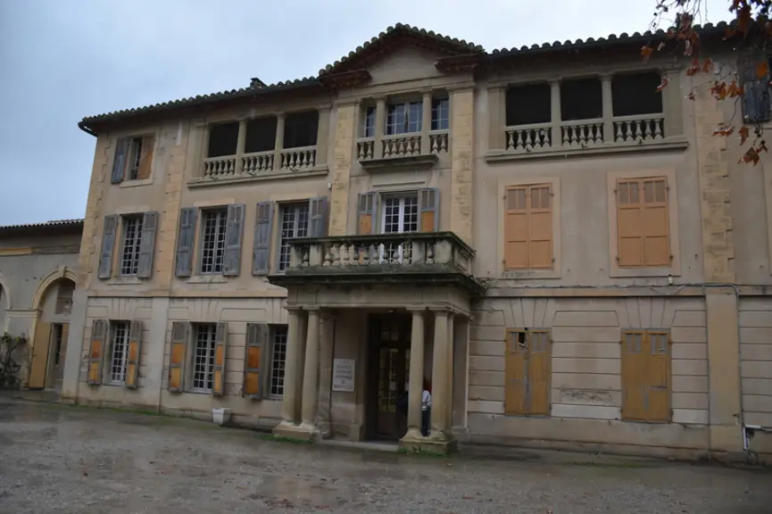 <em class="placeholder">Bâtiment du domaine du Merle, près de Salon-de-Provence.</em>