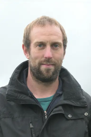 <em class="placeholder">Charles Thuard à Franchesse, dans l'Allier, 51 UGB bovins, 550 brebis, 128 ha</em>