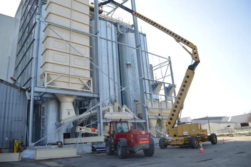 Le site Coréal à Yffiniac, dans les Côtes-d'Armor, élargit son panel d'ingrédients disponibles pour la fabrication d'aliments non OGM. © Coréal