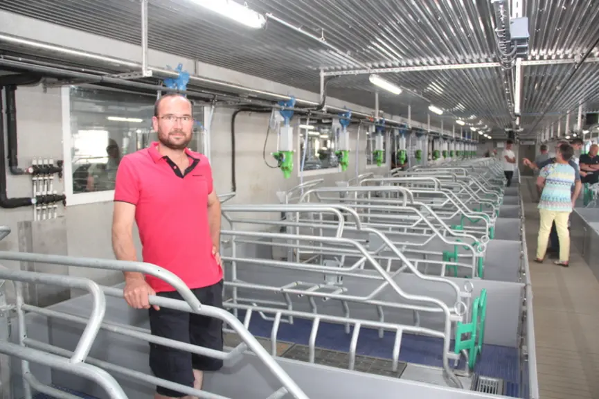 Jean-Baptiste Belloeil a investi dans un bloc naissage de 240 truies et 1 150 places de post-sevrage pour produire des cochettes croisées Nucléus. © D