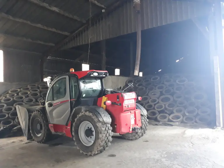 Le maïs est stocké en silo couloir à la récolte. © Y. Le Moigne