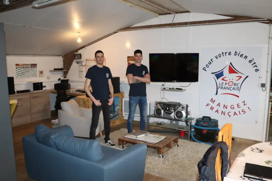 Le local d'accueil est à l'image de ses deux propriétaire, convivial, chaleureux, et dynamique.