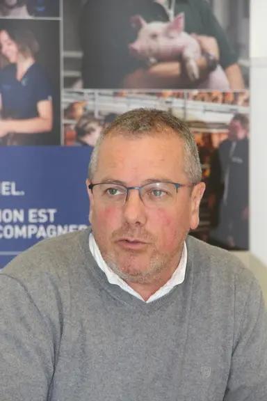 Patrice Glâtre, responsable national des ventes aviaire et porc chez Boehringer Ingelheim. « L’idée est de partager le suivi avec le vétérinaire de l’