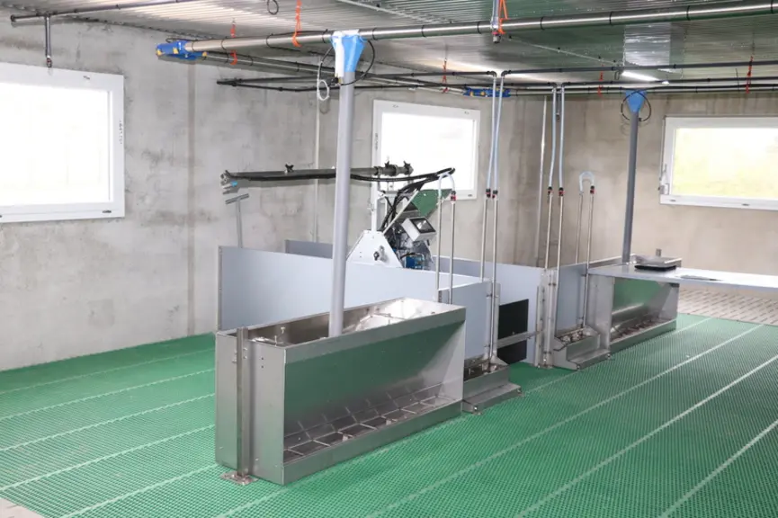 L'absence de niches et la simplicité des cases facilite la programmation d'un robot de lavage.