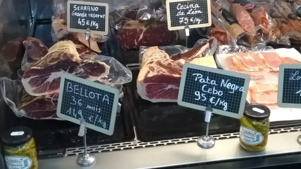 Des poitrines de porc de qualité pour la charcuterie sèche avec l’Improvac
