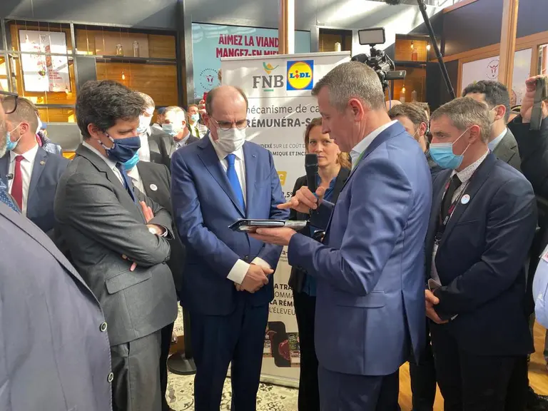 Julien Denormandie et Jean Castex sur le stand de Lidl au Salon de l'agriculture.