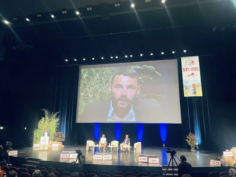 Pierrick Horel, nouveau président des Jeunes agriculteurs, lors du 57e congrès du syndicat au Futuroscope de Poitiers.