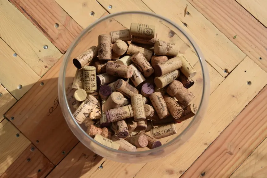 La perméabilité des bouchons est aujourd'hui bien maîtrisée. Mais sans outils pour mesurer le besoin en oxygène des vins, le choix du bouchon demeure