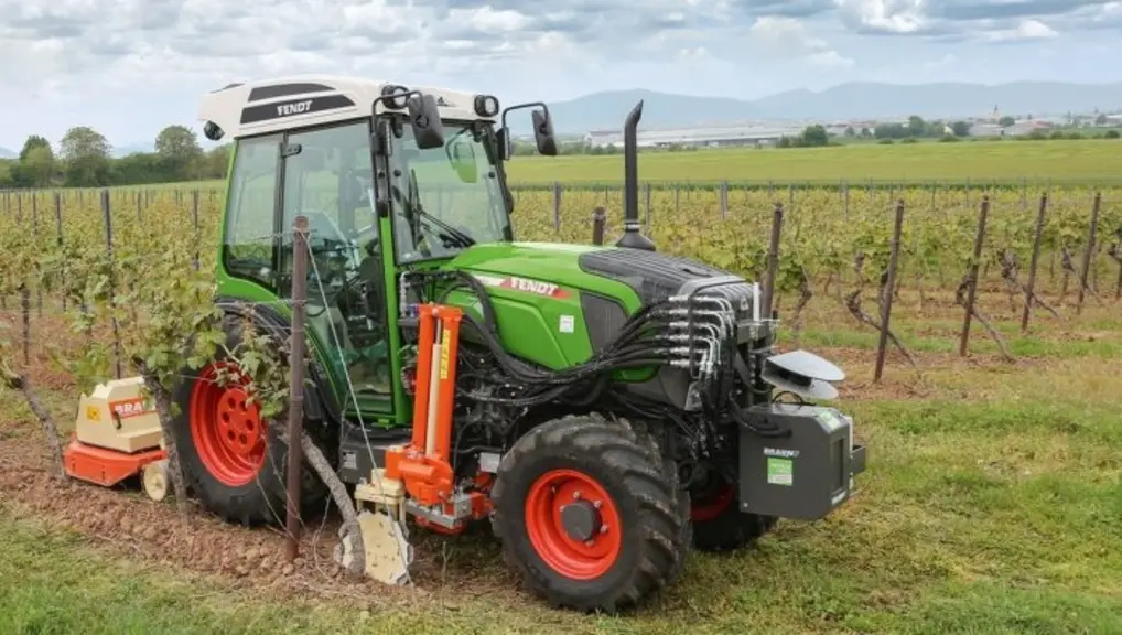 Le VPA pilote les outils en plus de la trajectoire. © Braun