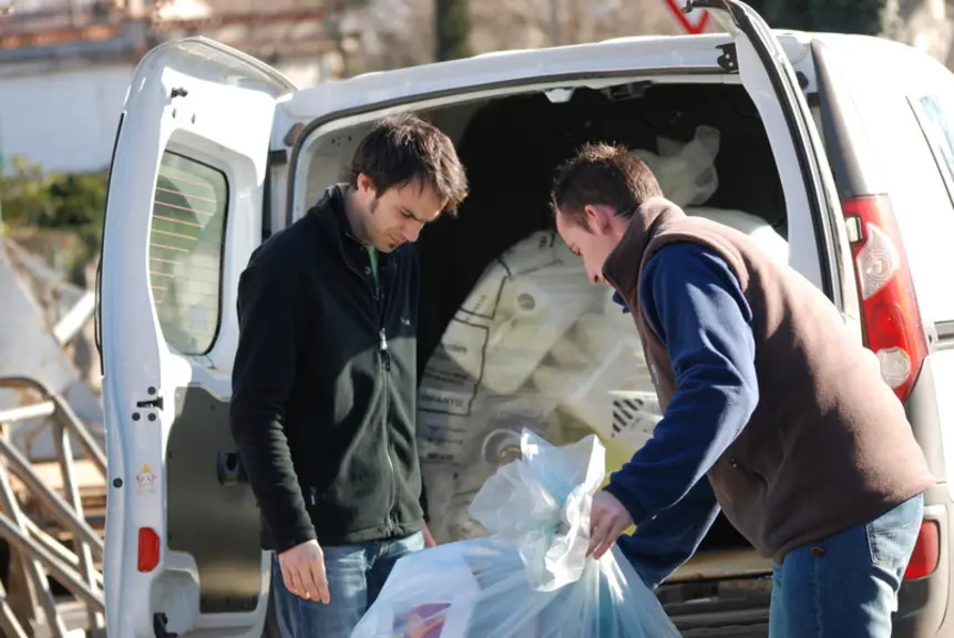 Aujourd'hui 21 familles de déchets d'agrofournitures font l'objet d'un recyclage organisé par Adivalor. Leur taux de collecte varie de 35% à 95%. Ce t