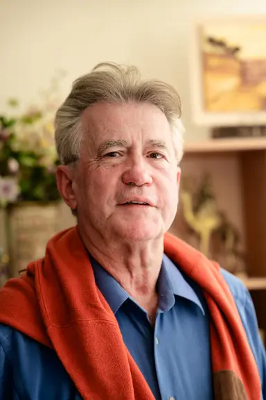 Pierre Leclerc, ancien directeur du comité économique des vins du Sud-Est, soutient que le vignoble d’altitude est l’une des solutions face au changem