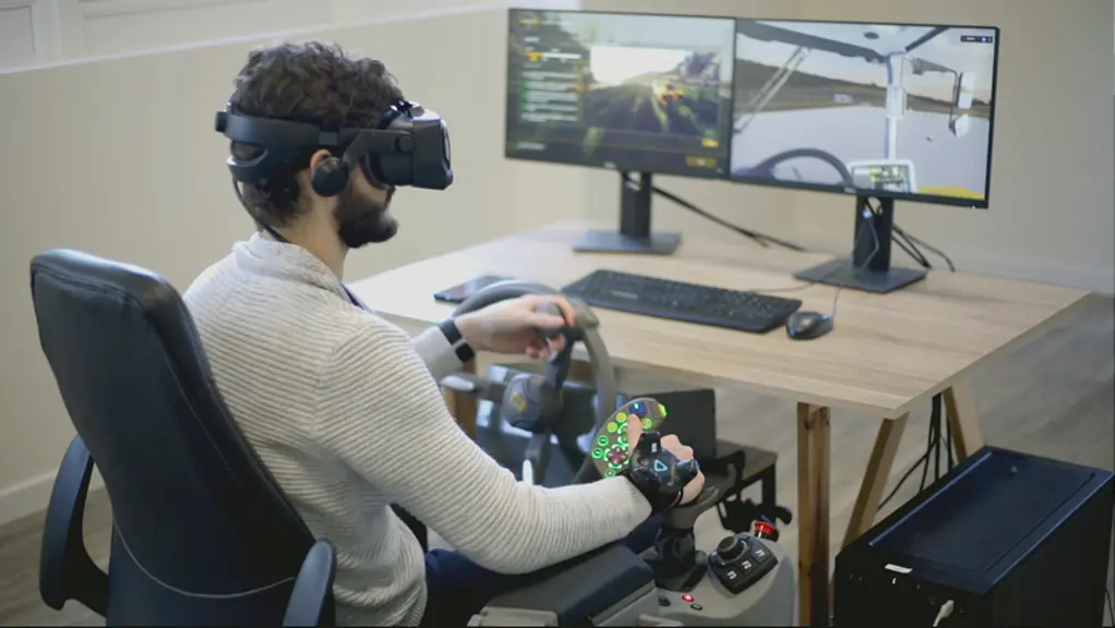 L'outil E-Cab, développé par les studios Nyx, est un simulateur de conduite d'engins agricoles pour apprendre à piloter les machines sous n'importe quelle condition et sans danger.