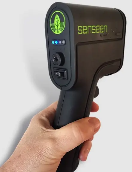 Le capteur fabriqué par Senseen est disponible à la commande sur le site internet de l'entreprise, au tarif de 2700 euros HT.