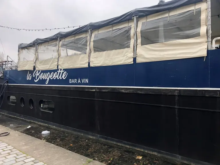 De gabarit dit Freycinet, la péniche est apte à circuler sur la plupart des voies navigables. Mais ce petit format n’est plus considéré comme rentable
