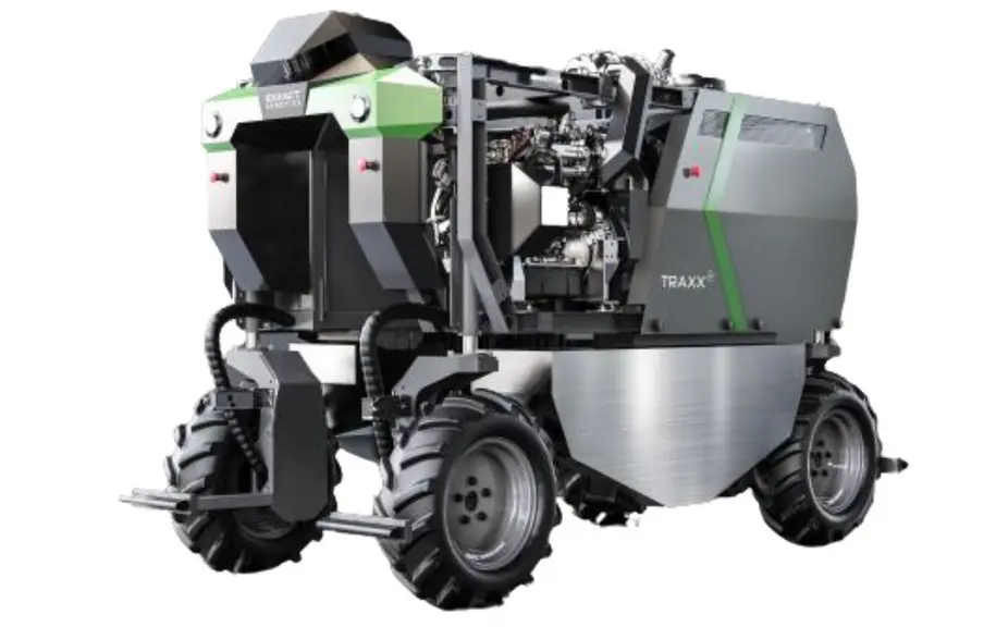 La nouvelle génération de robots enjambeurs Traxx d'Exxact Robotics embarque une motorisation diesel de 56 ch.