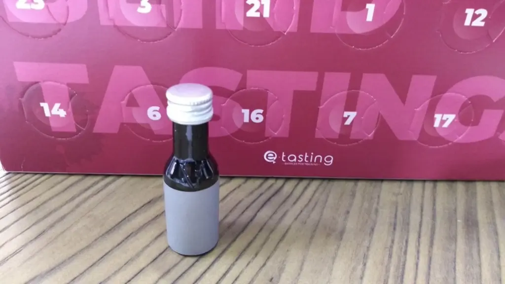 Bouteille échantillon, la Vinotte peut se doter d'une étiquette à gratter.