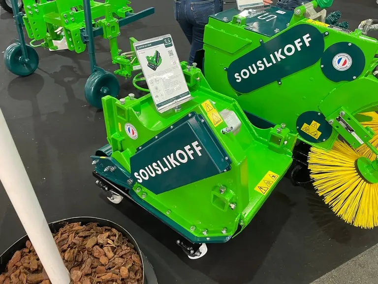 Tondeuse Souslikoff Herbalex au Vinitech 2024.