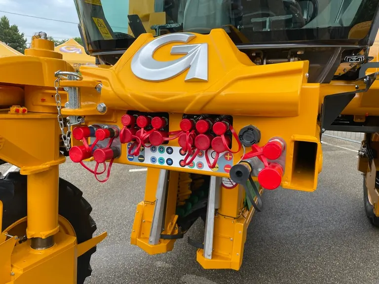 <em class="placeholder">Tracteur enjambeur Grégoire GS5 hydraulique</em>