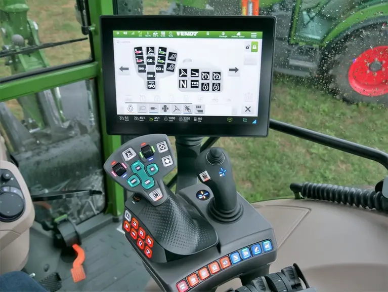 <em class="placeholder">Ecran et joystick Isobus Fendt </em>