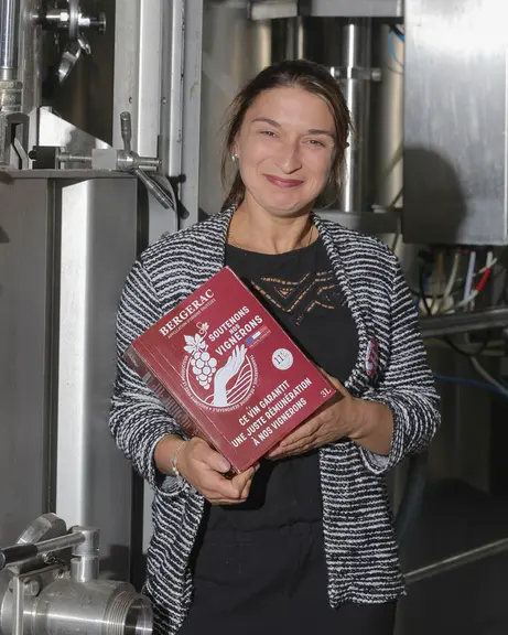 <em class="placeholder">Bénédicte Bosselut, vigneronne coopératrice</em>