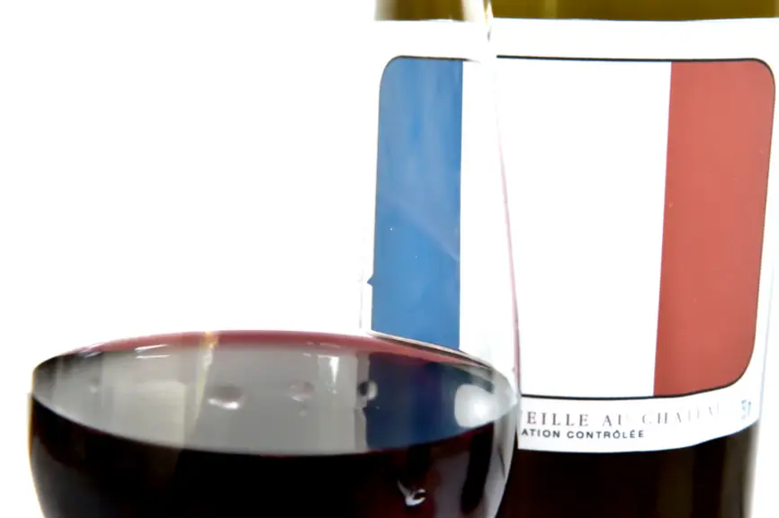 Projet de Une pour dossier Réussir Vigne : Halte au double discours. vin santé et vin dangereux pour la santé. danger. tête de