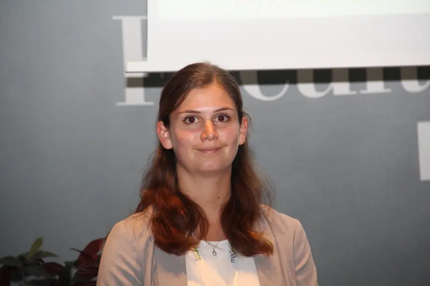 Léa Vernerey, de Mixscience. « L’outil Matriciel permet de relier une réduction d’impact environnemental à un prix de formule. » © A. Puybasset