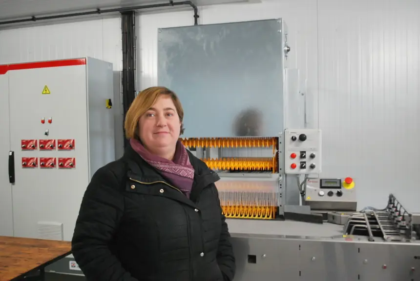 Hélène Mieton a saisi l’opportunité de la demande en bâtiments alternatifs pour se lancer, car le partenariat en intégration la rassure. © I. Brenguier