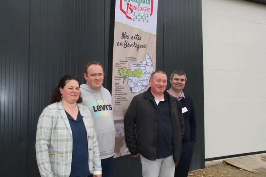 Céline Le Maillot, Frédéric et Patrick Riou et Guénaël Le Sourd, d'Huttepain Bretagne : "Notre objectif est d’améliorer la maîtrise des pododermatites