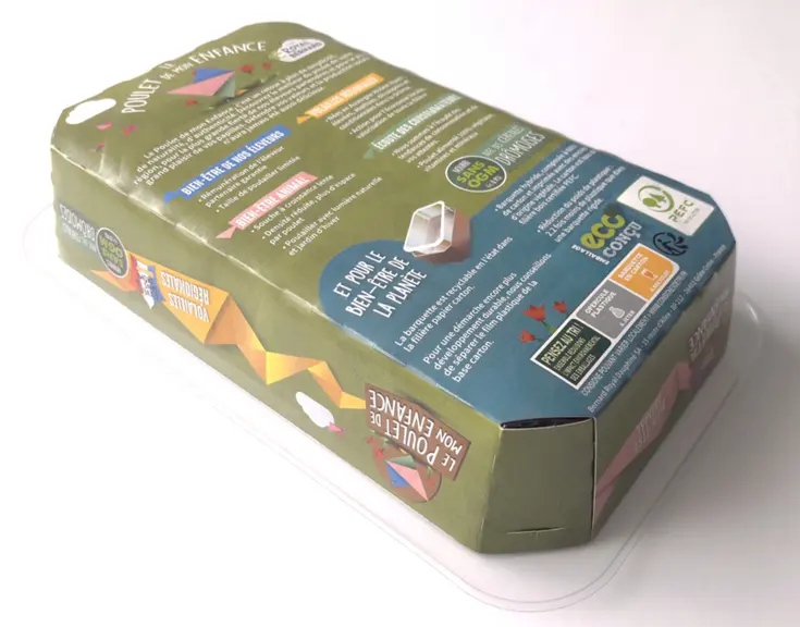 La barquette éco conçue du Poulet de mon enfance offre une importante surface pour communiquer  © BRD