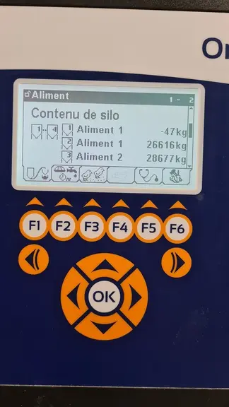La distribution des deux aliments est gérée par l'automate Hotraco (Orion) en fonction des horaires des tours de vis. © Flandr'Oeufs