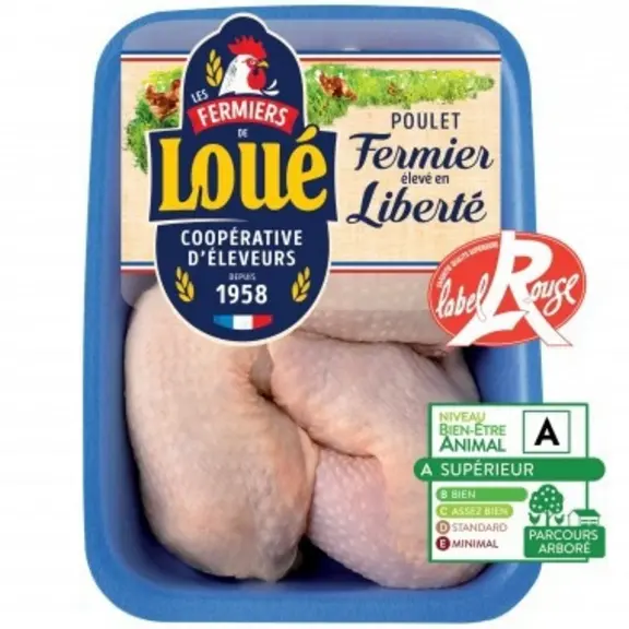 Pour bénéficier de l'étiquette Bien être de l'AEBEA, les Fermiers de Loué ont équipé tous leurs poulailles de perchoirs supplémentaires à raison de 42