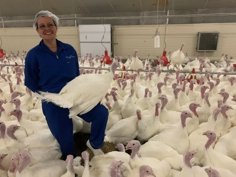 Julie Ménis, technicienne d’Hybrid Turkeys