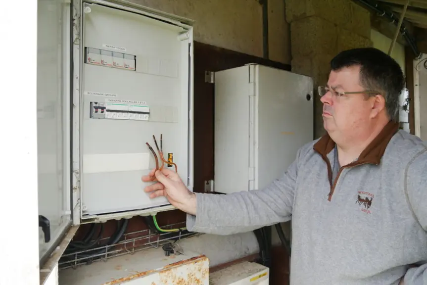 Les boitiers électriques doivent être installés dans des endroits aérés pour éviter qu’ils surchauffent et disjonctent.