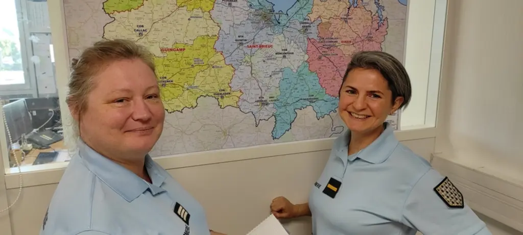 Sonia Chalupka et Aline Betton, gendarmes au GGD22. « N’hésitez pas à demander une enquête de sureté. En matière de sécurisation, le plus compliqué est de changer ...