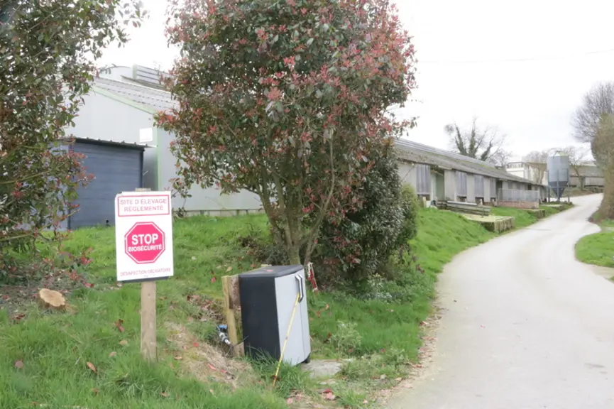 Le coût de l'installation rénovation comprise est évaluée à 160 euros le mètre carré, comprenant les travaux de rénovation réalisés et en cours (jardin d'hiver sur ...