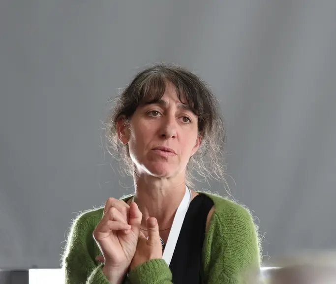 Anouk Dronneau, vétérinaire : «  En attendant des méthodes innovantes, la détergence est la méthode qui réduit le plus la quantité d’eau de lavage, tout en ...