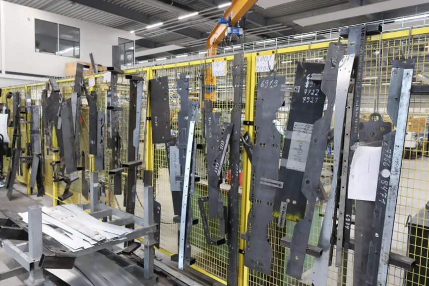 Les formes modèles des pièces d’acier à usiner sur les machines-outils.