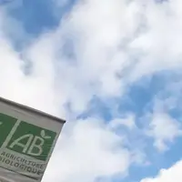 Drapeau avec le logo bio européen et le logo AB