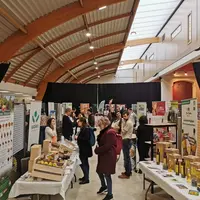 stands avec visiteurs