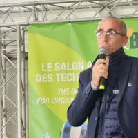Jérôme Caillé, polyculteur-éleveur bio, de la coopérative terrena, président de la Commission bio de La Coopération Agricole sur salon Tech&Bio.