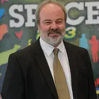 Hubert Paris.