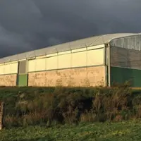 Les tunnels, les bâtiments simplifiés et les parcs stabilisés d'hivernage sont des pistes pour monter des bâtiments économes.