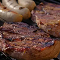 steak et saucisse