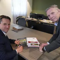 signature du partenariat entre Cloé et Charal ayant eu lieu ce jour (Alexandre RAGUET, Directeur de Cloé et Franck LUCAS, Directeur des Etablissements