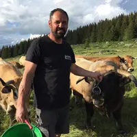 Bernard Bonnefoy, éleveur avec son épouse Cathy aux Estables en Haute-Loire et également président de l’AOP fin gras du Mézenc. © F. d'Alteroche