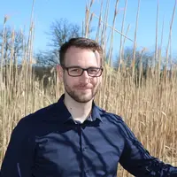 Clément Emery. "Le miscanthus peut s’utiliser sur parcelles drainées. Les rhizomes sont entre 20 et 25 centimètres et comme pour des céréales vont éme